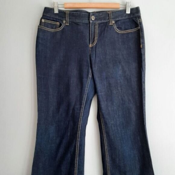ANN TAYLOR Curvy Fit Bootcut Leg Blue Jeans Sz 10 - Picture 3 of 13